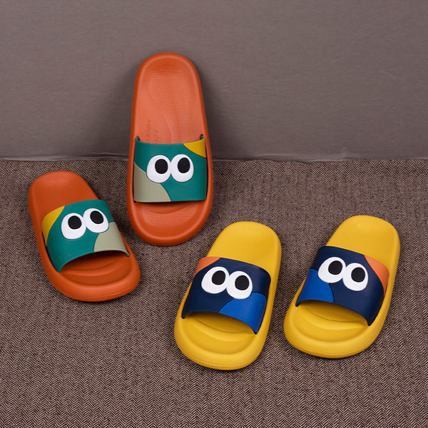 Unisex gumijas čības ar krāsainu apdruku