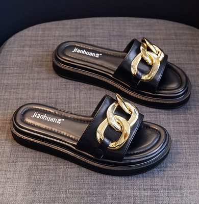 Sieviešu mākslīgās ādas čības ar metāla ķēdīti