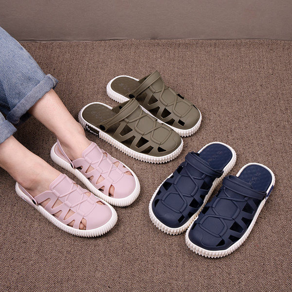 Gumijas slēgtās čības - unisex modelis