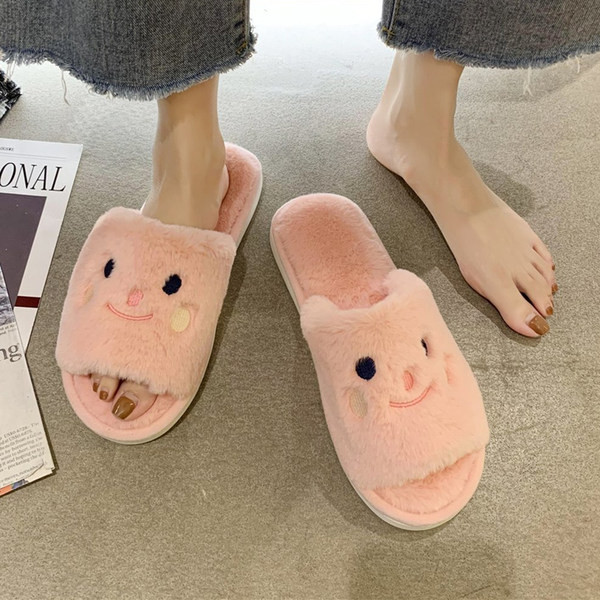 Pašdarinātas ikdienas čības sievietēm no auduma ar rotājumu