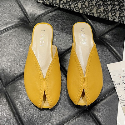 Jauns sieviešu ādas čību modelis ar plakanu zoli