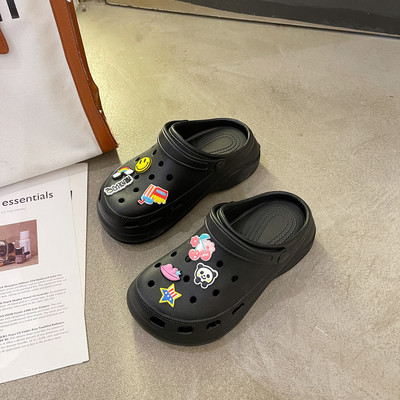 Ikdienas čības ar 3D elementiem - sievietēm