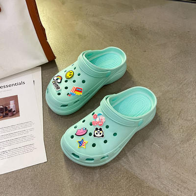 Ikdienas čības ar 3D elementiem - sievietēm