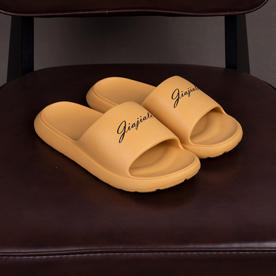 Sieviešu gumijas čības ar uzrakstu