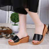 Ikdienas sieviešu čības ar augstu plakanu zoli