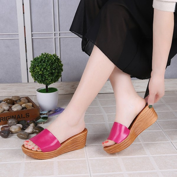 Ikdienas sieviešu čības ar augstu plakanu zoli