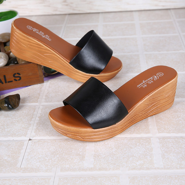 Ikdienas sieviešu čības ar augstu plakanu zoli