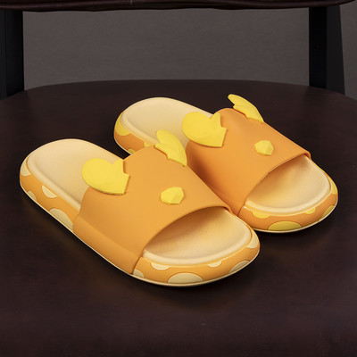 Unisex gumijas čības ar 3D krāsu aplikāciju