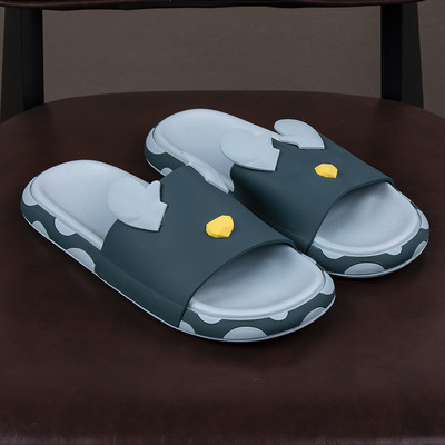 Unisex gumijas čības ar 3D krāsu aplikāciju