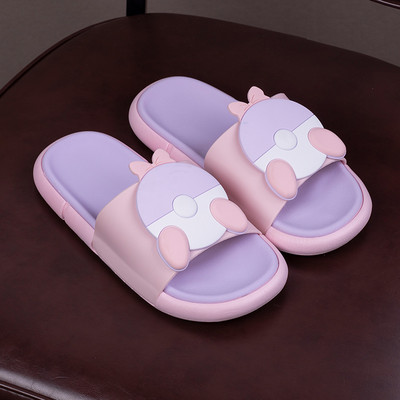 Unisex gumijas čības ar 3D krāsu aplikāciju