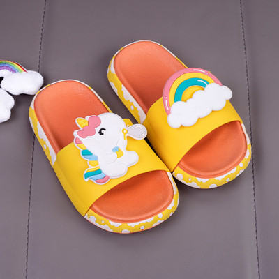 Unisex gumijas čības ar 3D krāsu aplikāciju