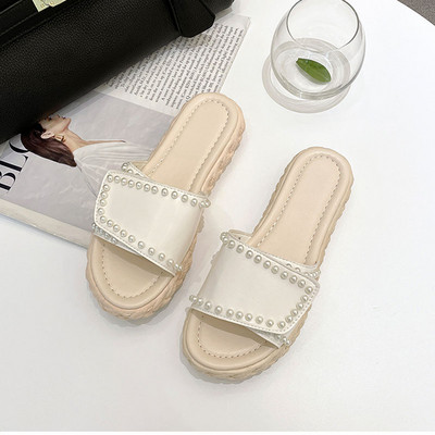 Παντόφλες μοντέρνες γυναίκες με διακοσμητικές πέρλες και επίπεδη σόλα