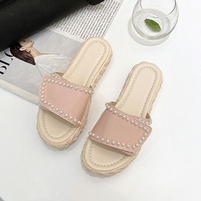 Παντόφλες μοντέρνες γυναίκες με διακοσμητικές πέρλες και επίπεδη σόλα