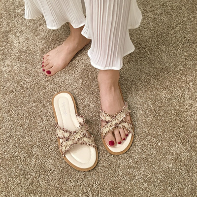 Дамски стилни чехли с равна подметка