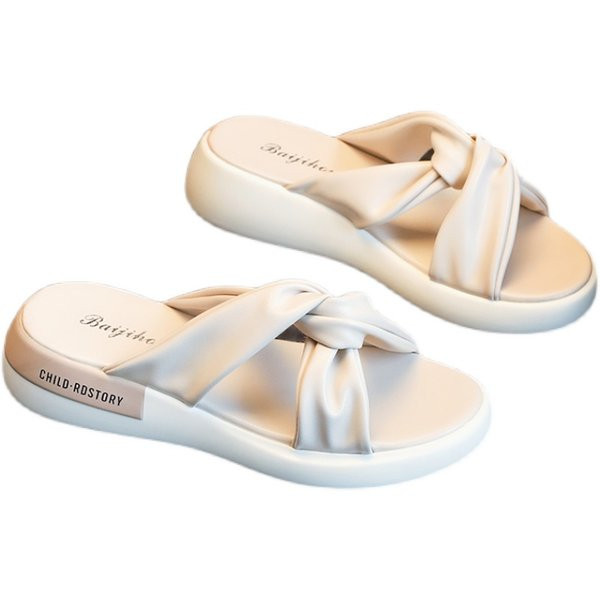 Παντόφλες με δερμάτινα λουράκια για γυναίκες