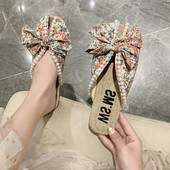 Καθημερινές  γυναικείες παντόφλες με μοτίβα λουλουδιών και πέρλες