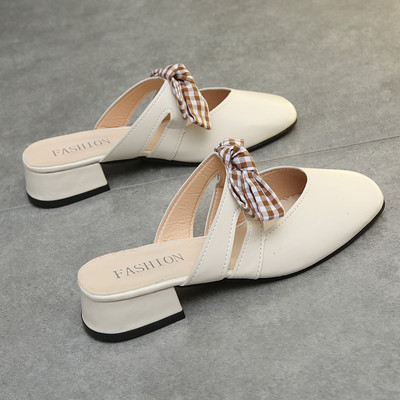 Γυναικείες παντόφλες με κορδέλα - κατασκευασμένη από οικολογικό δέρμα