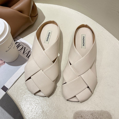 Sieviešu čības no eko ādas - ar plakanu zoli