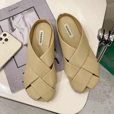 Sieviešu čības no eko ādas - ar plakanu zoli