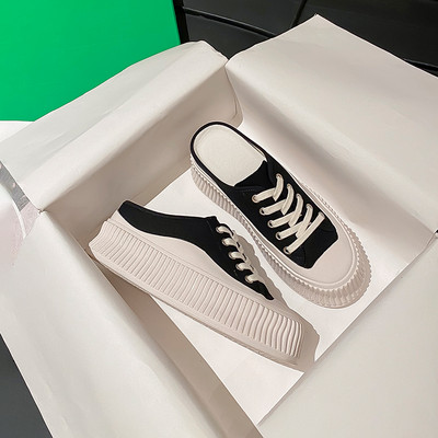 Pantofi de dama tip papuci inchisi cu sireturi