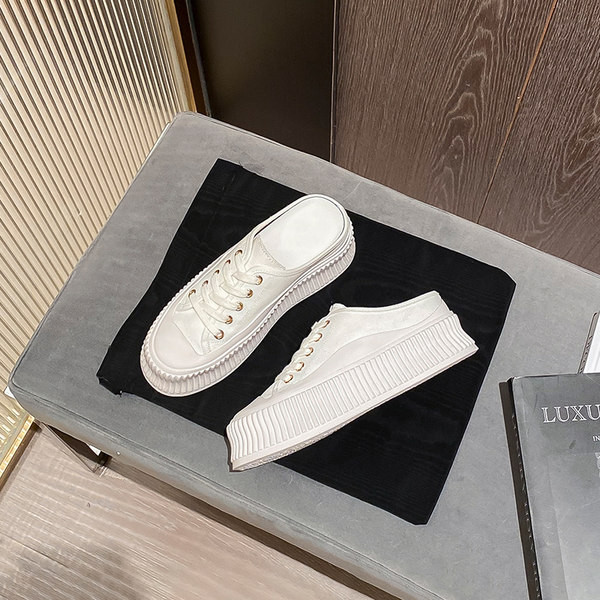 Pantofi de dama tip papuci inchisi cu sireturi