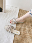 Sieviešu ikdienas noapaļotas čības ar pērlēm