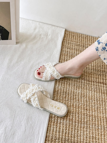 Γυναικείες στρογγυλές παντόφλες στρογγυλές με πέρλες