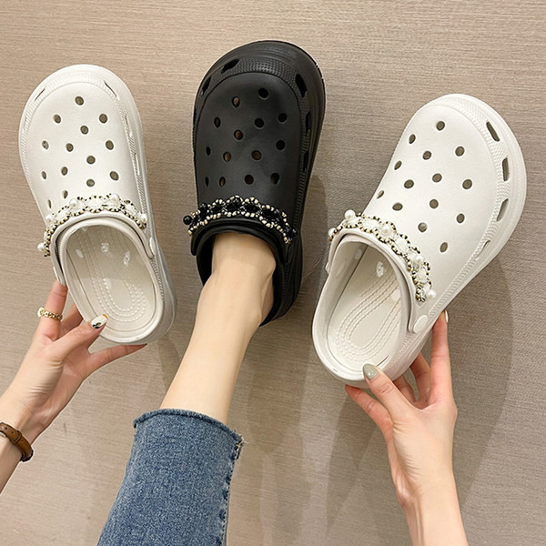 Γυναικείες παντόφλες με πέρλες - κατάλληλες για την παραλία