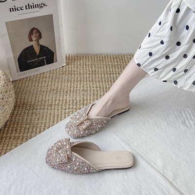 Sieviešu slēgtas čības ar dekoratīviem akmeņiem un pērlēm