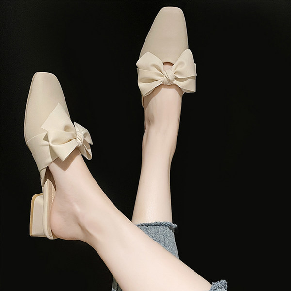 Γυναικείες έκο δερμάτινες παντόφλες με κορδέλα