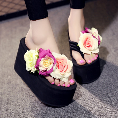 Jauns sieviešu čību modelis uz augstas platformas ar ziedu rotājumu