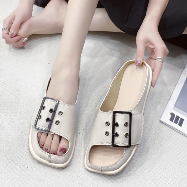 Παντόφλες casual από οικολογικό δέρμα με αγκράφα