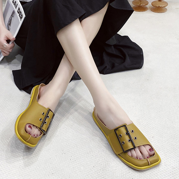 Παντόφλες casual από οικολογικό δέρμα με αγκράφα