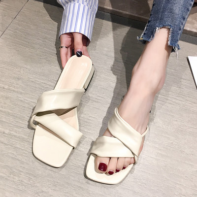 Stilīgas sieviešu čības no eko ādas ar 3 cm papēdi