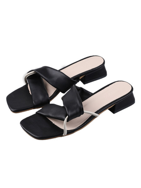 Κομψές γυναικείες παντόφλες από δέρμα eco με τακούνι 3 cm