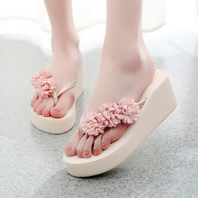 Ikdienas sieviešu čības ar 3D ziedu rotājumu, piemērotas arī pludmalei