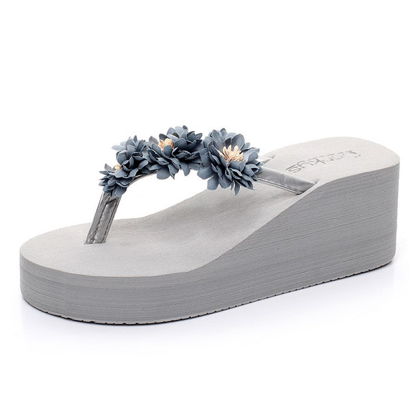 Παντόφλες casual γυναικείες  με διακόσμηση χρώματος 3D, επίσης κατάλληλη για την παραλία