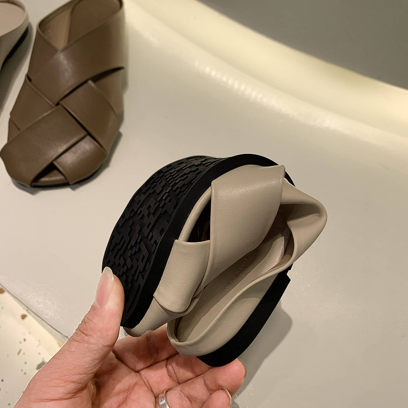 Γυναικείες casual παντόφλες από έκο  δέρμα με επίπεδη σόλα