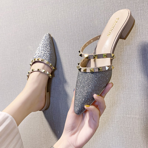 Γυναικείες λαμπερές παντόφλες - μυτερό μοντέλο