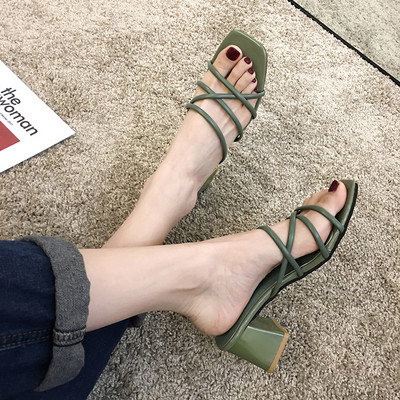 Stilīgas sieviešu čības vienkāršs modelis ar 6 cm papēdi