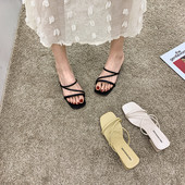 Stilīgas sieviešu čības ar 4 cm tīru papēdi