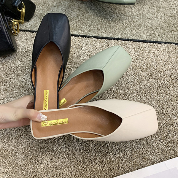 Sieviešu ādas slēgtās čības trīs krāsās