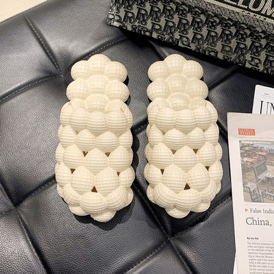 Ikdienas sieviešu čības - trīs krāsās