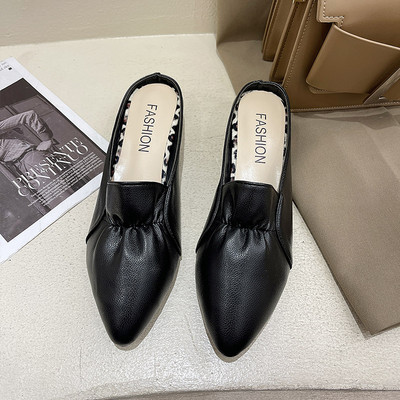 Papuci dama model ascutit - din piele ecologica