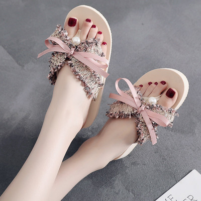 Sieviešu čības pāri purngalam ar biezu zoli un rotājumu ar lenti un pērlēm