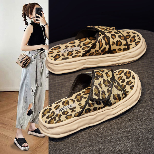 Ikdienas platformas čības ar tekstila krusteniskām siksnām