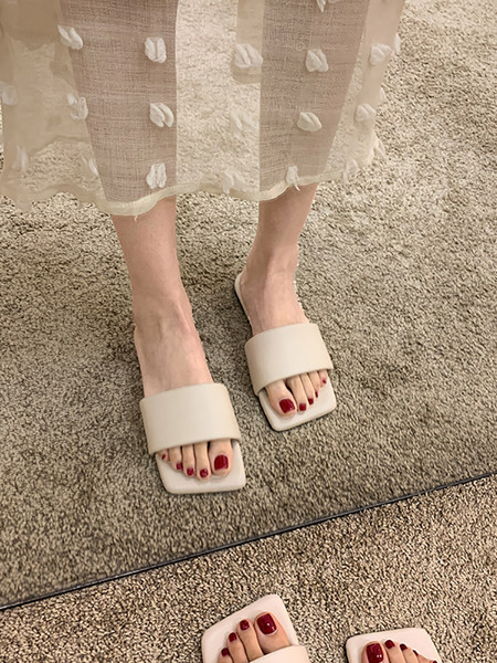 Γυναικείες casual παντόφλες, κλασικό μοντέλο από οικολογικό δέρμα