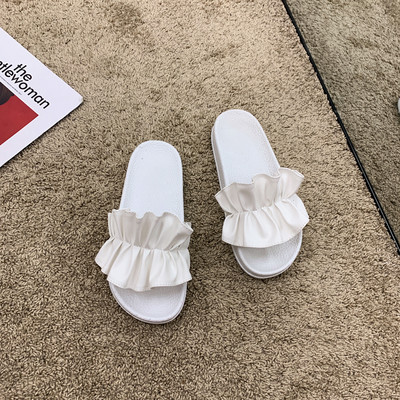 Modernas sieviešu čības ar augstu plakanu zoli