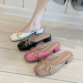 Sieviešu ādas čības ar metāla apdari četrās krāsās