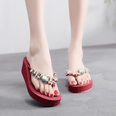 Jauns sieviešu čību modelis pār purngalu, kas dekorēts ar dekoratīviem akmeņiem